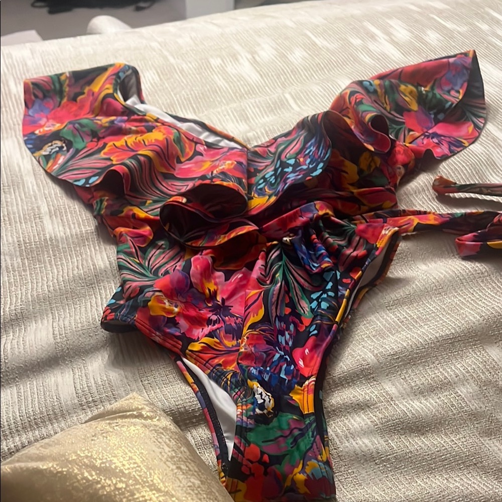 Eloquii Multicolor Floral Swimsuit